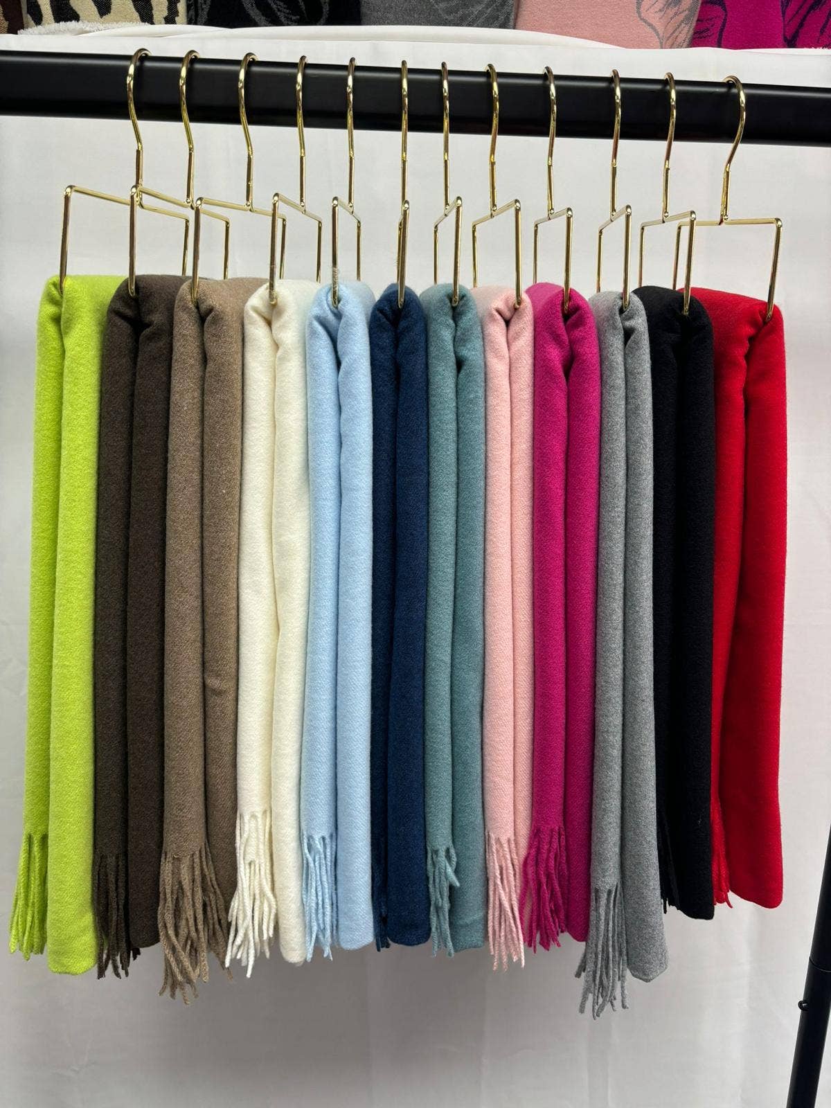 Lili Scarves - Classic Plain Cashmere Blend Scarf with Tassels: Fusia