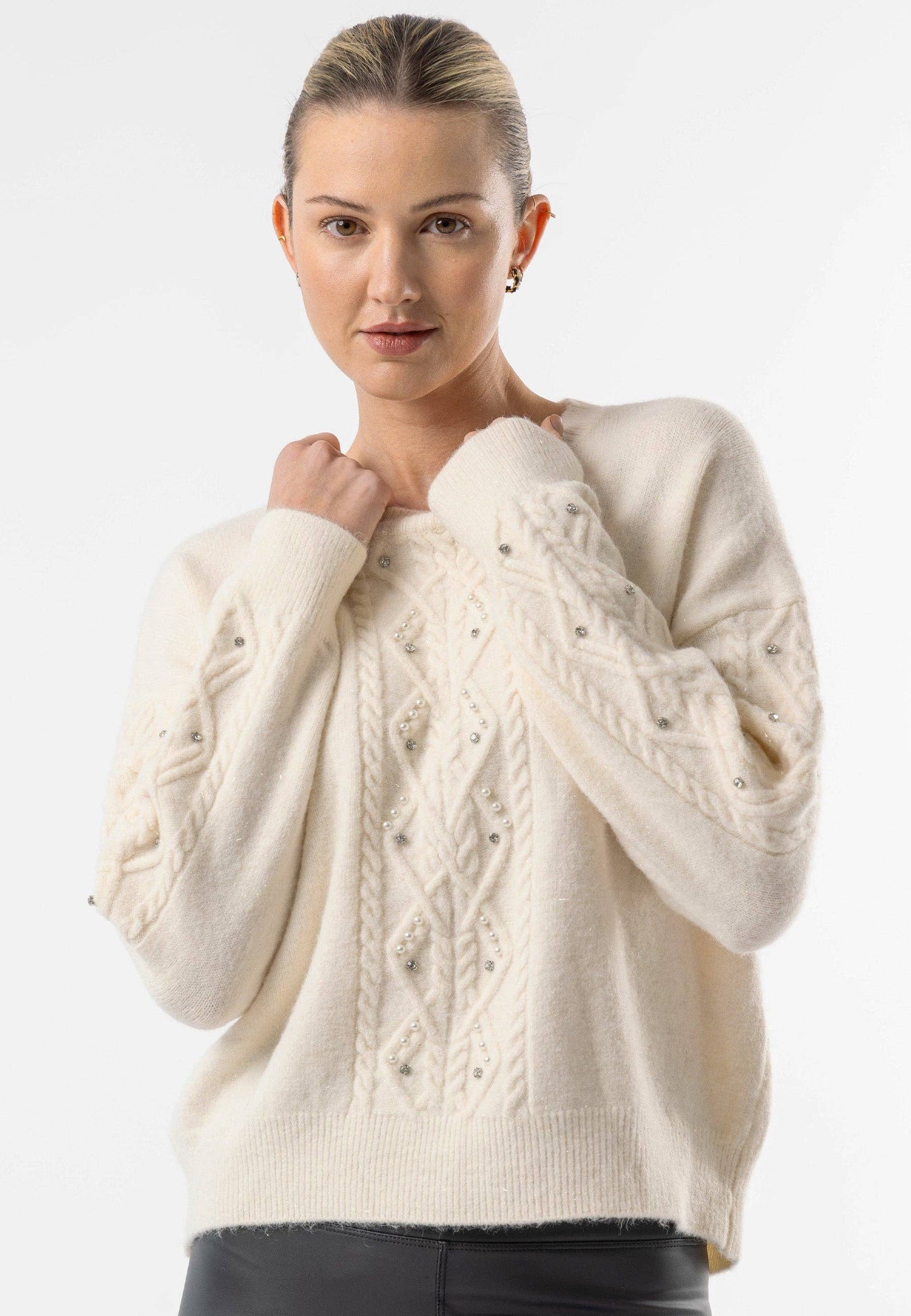 ANGELEYE - Cable Knit Gem Detail White Jumper: White / One Size