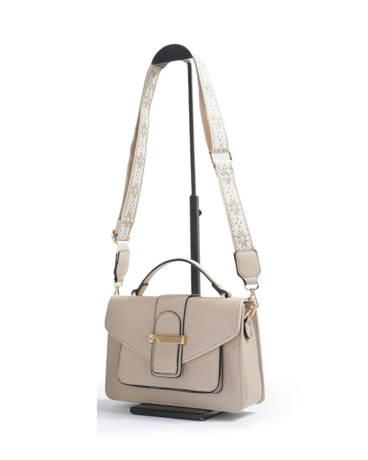 Crossbody/Grab bag with pocket on the front and buckle: Black