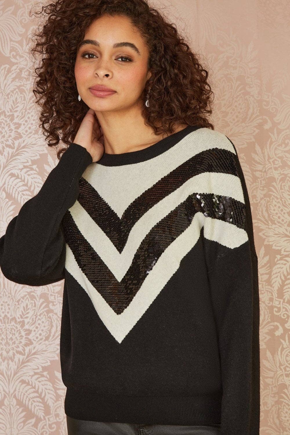 Yumi - Yumi Black Chevron Knitted Relaxed Jumper With Sequins: Black / M/L