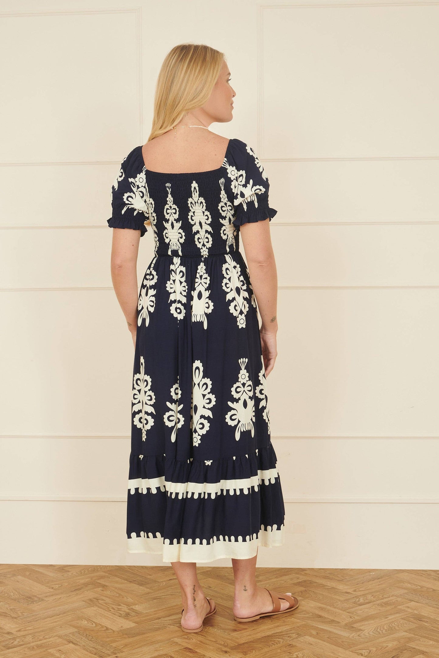 Yumi - Yumi Navy Block Print Viscose Ruched Midi Dress: Navy / 12