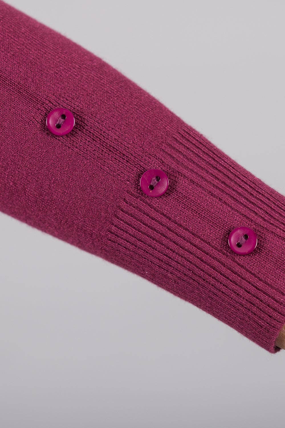 SOLO - V-Neck Knit Cardigan - Plum: 14