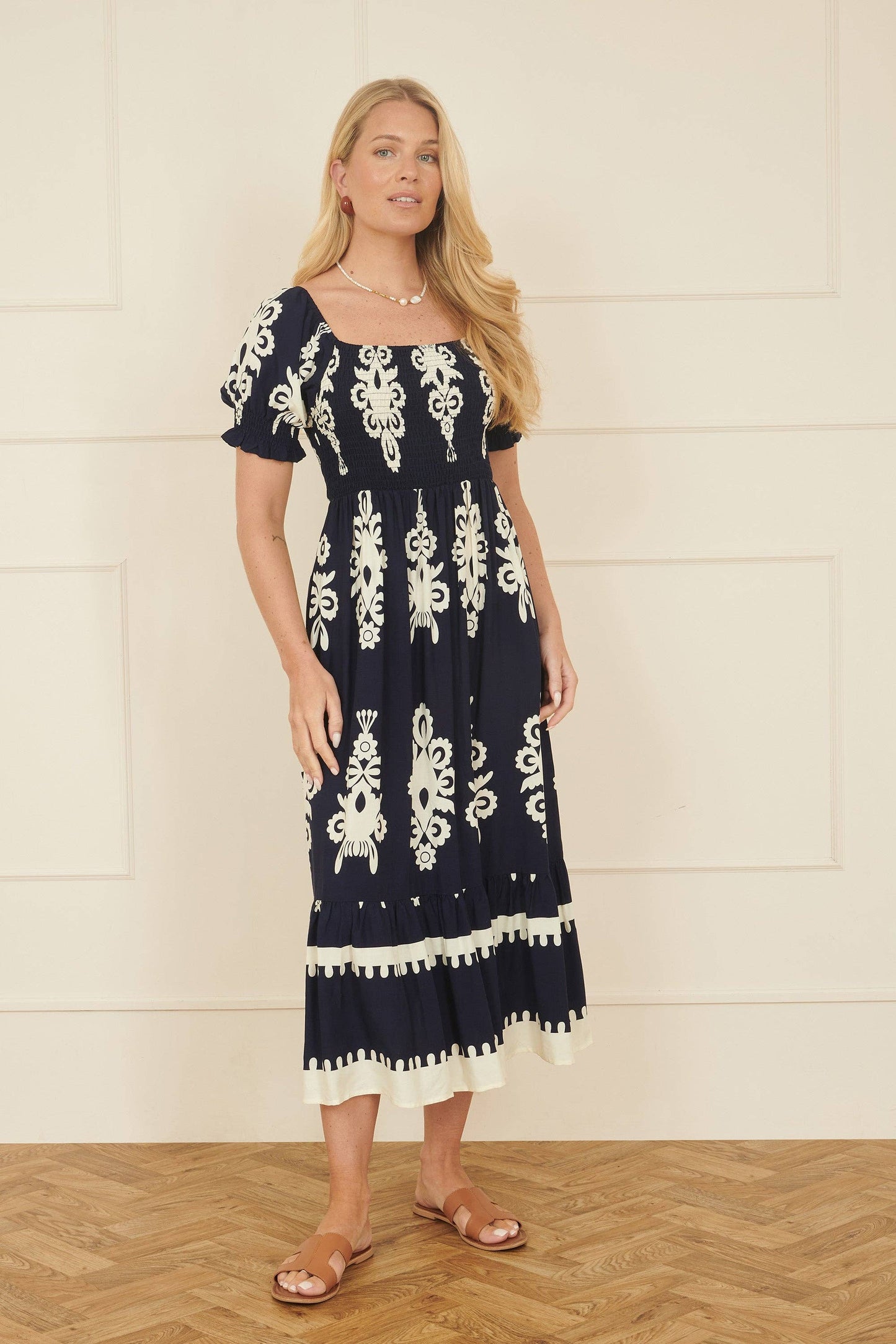 Yumi - Yumi Navy Block Print Viscose Ruched Midi Dress: Navy / 12