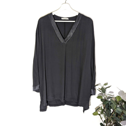 Tempest Designs - Classic v-neck long sleeve plain top with satin edge (M-L): CML