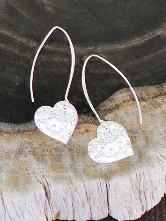 DROP EARRING WITH TEXTURED HEART CHARM [SILVER PLATE]