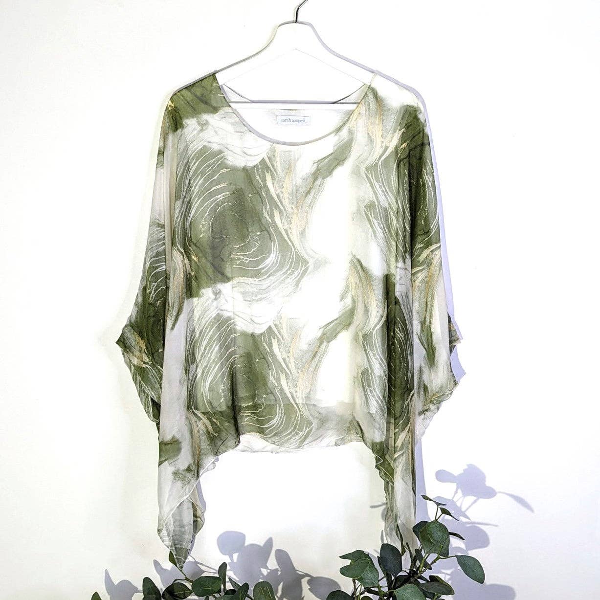 Tempest Designs - Sweeping lines digital print free size silk mix top (M): BLK