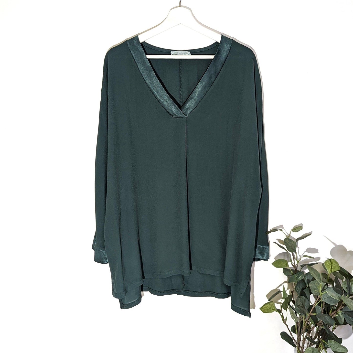 Tempest Designs - Classic v-neck long sleeve plain top with satin edge (M-L): CML