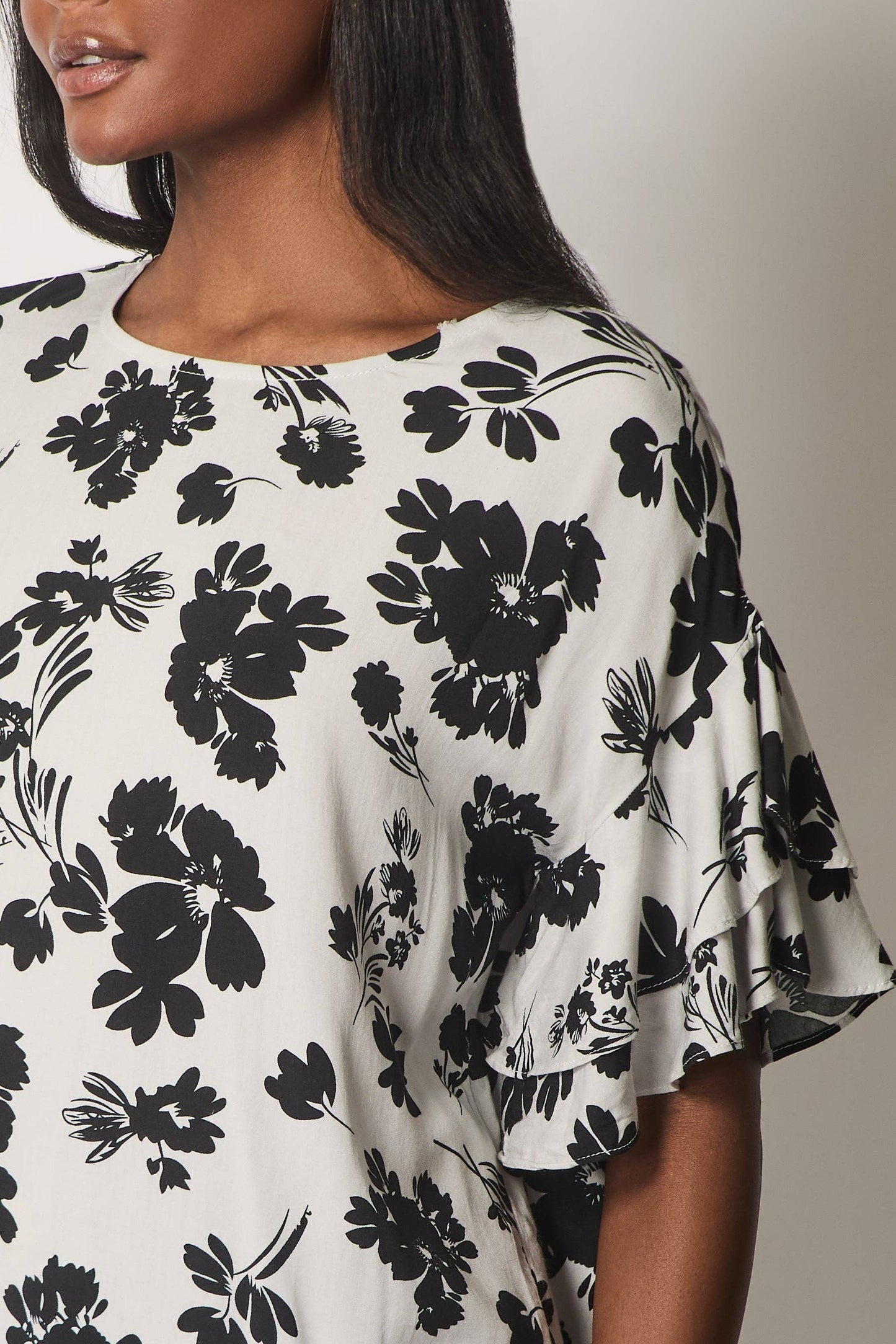SOLO - Floral Print Top with Layered Sleeves - White: 10