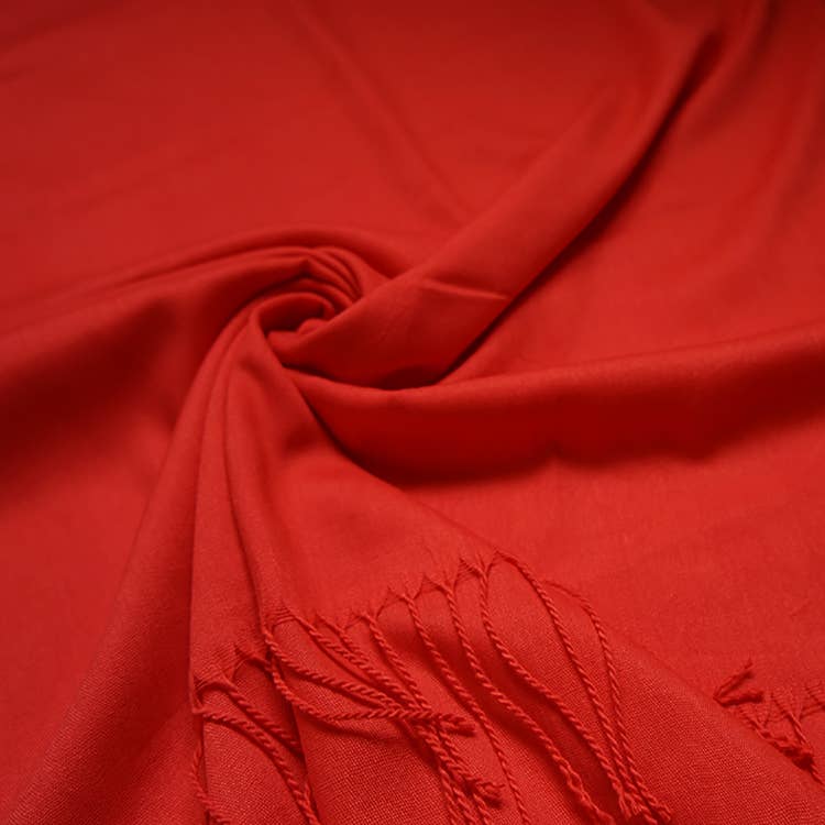 London Scarves - Plain cotton blend pashmina with tassels: Peach A29