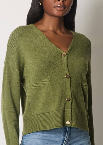 SOLO - V-Neck Buttoned Cardigan with Pockets - Khaki: 12