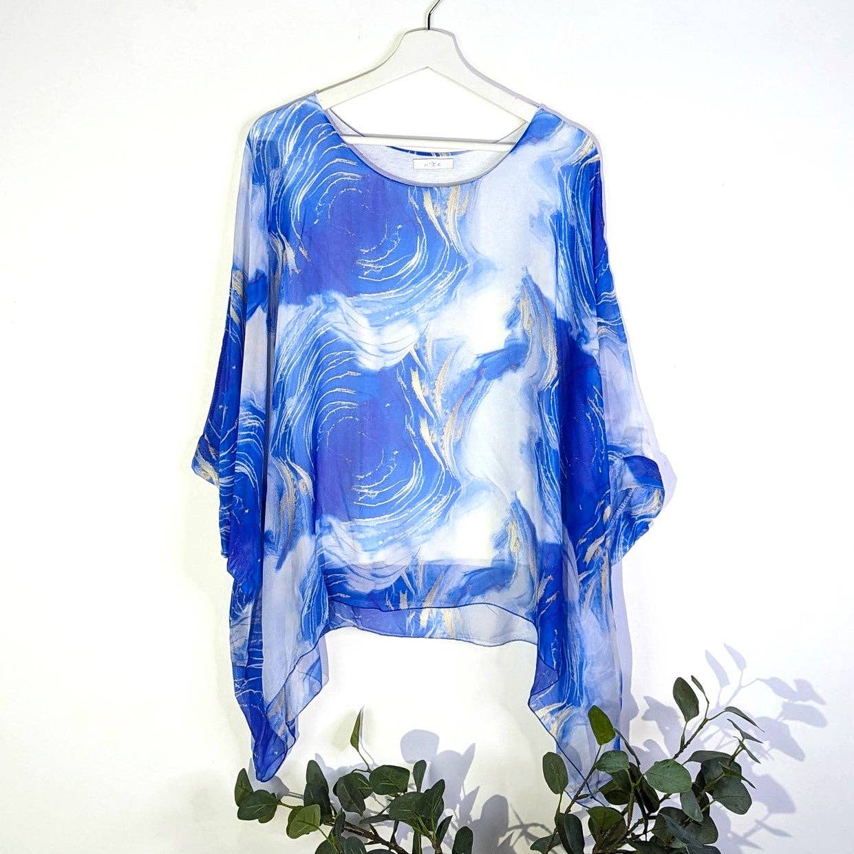 Tempest Designs - Sweeping lines digital print free size silk mix top (M): BLK