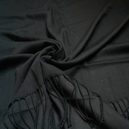 London Scarves - Plain cotton blend pashmina with tassels: Black A16