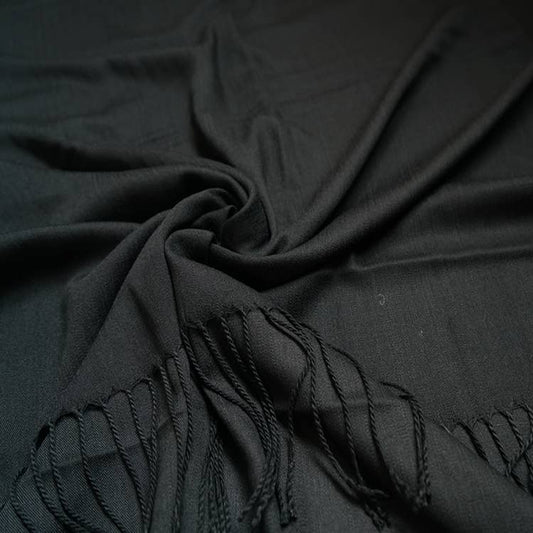 London Scarves - Plain cotton blend pashmina with tassels: Black A16